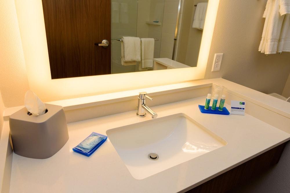 Holiday Inn Express & Suites Mckinney - Frisco East By Ihg Eksteriør billede