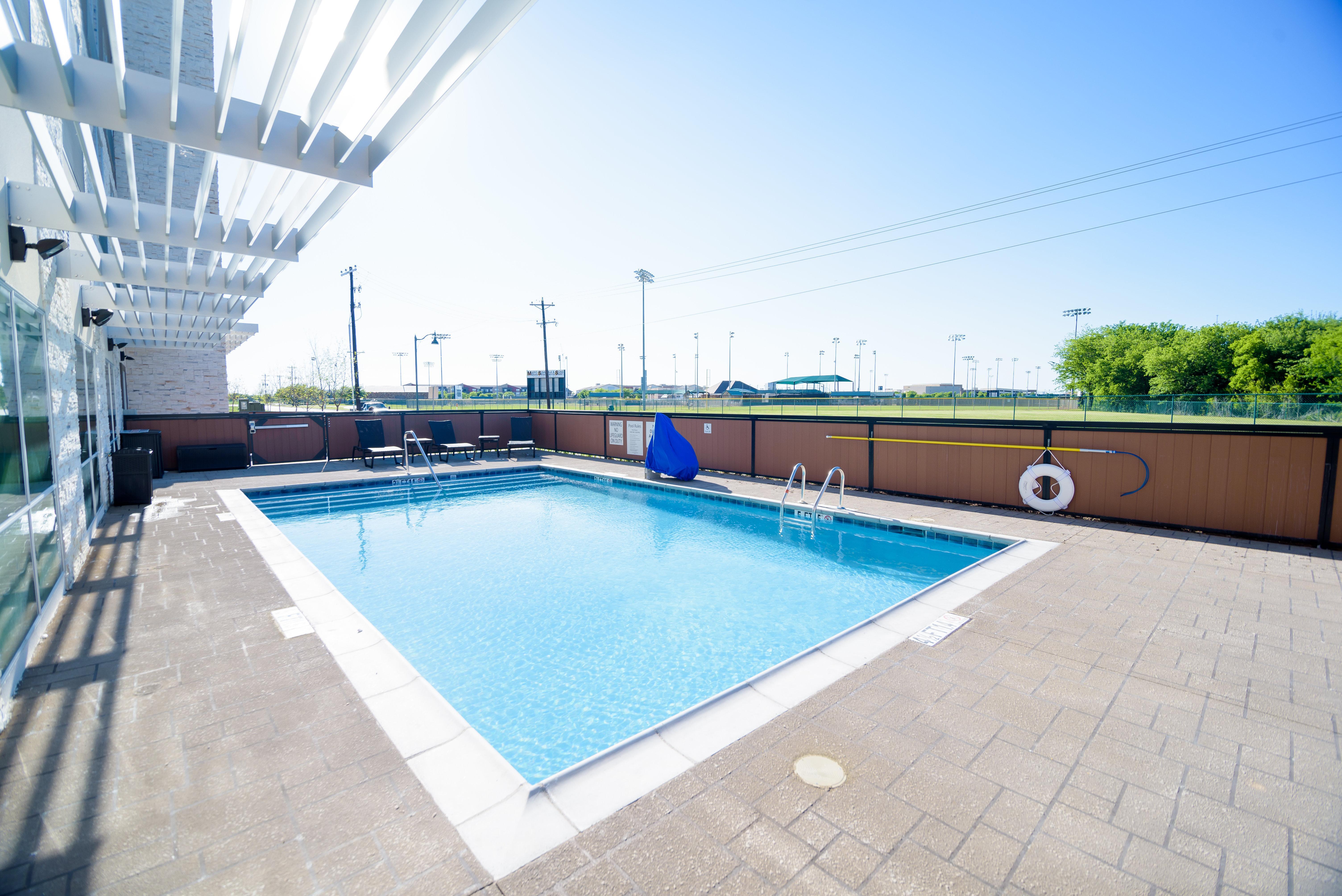 Holiday Inn Express & Suites Mckinney - Frisco East By Ihg Eksteriør billede