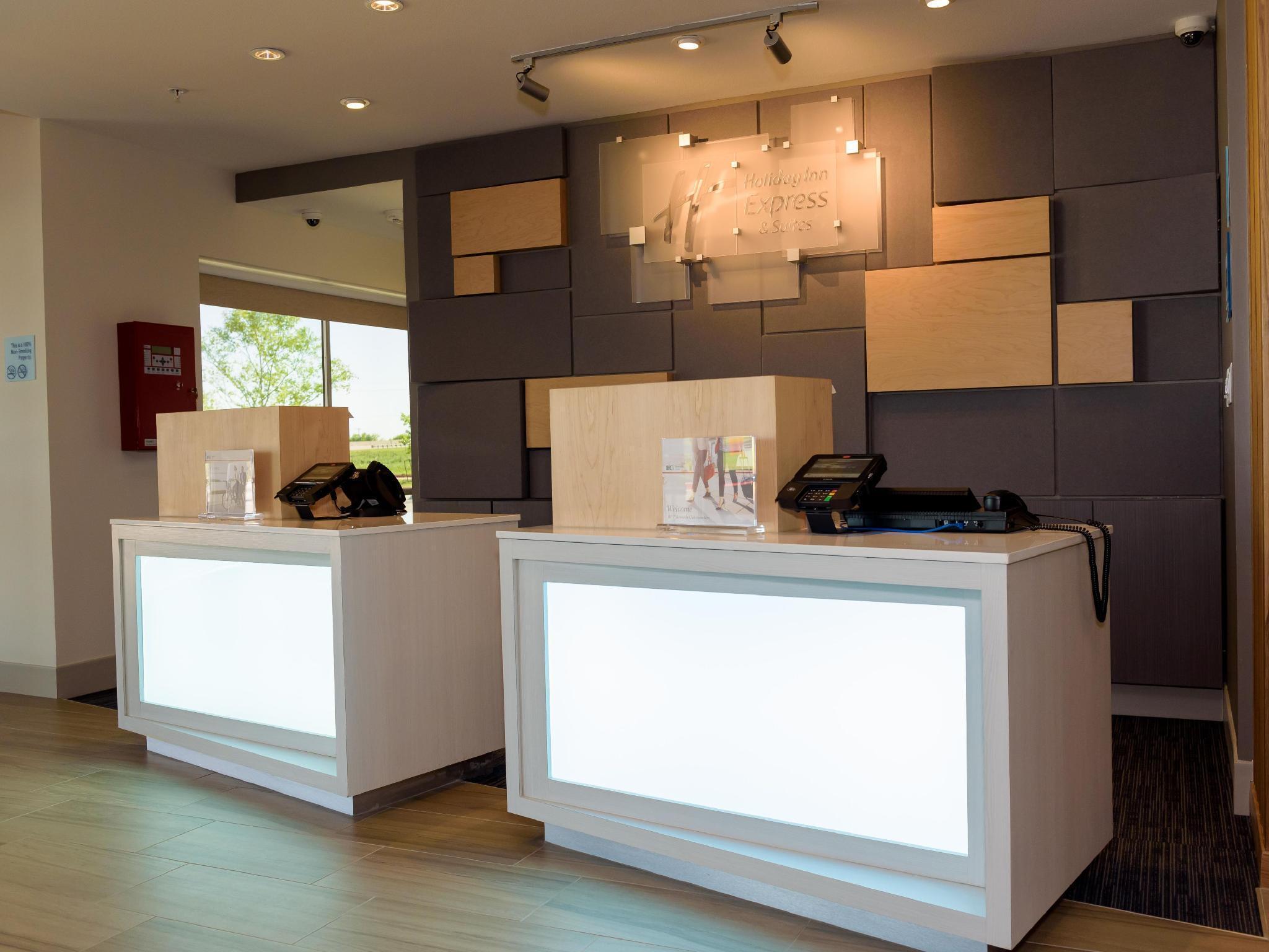 Holiday Inn Express & Suites Mckinney - Frisco East By Ihg Eksteriør billede