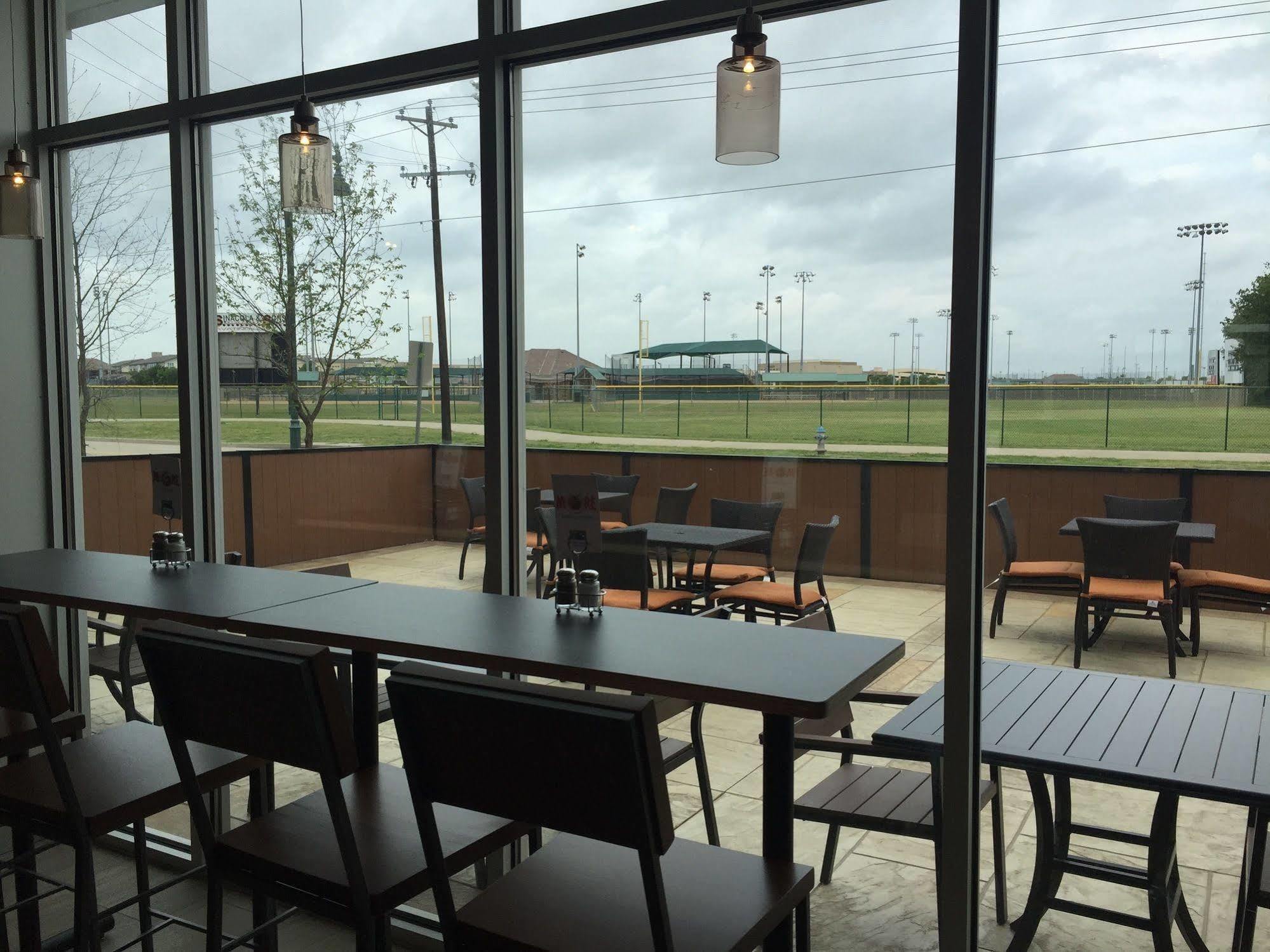 Holiday Inn Express & Suites Mckinney - Frisco East By Ihg Eksteriør billede